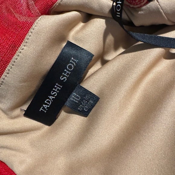 NEW Tadashi Shoji Kyra Bell Sleeve Lace Dress Red Sz 10 Formal Midi Holiday NWT - Picture 7 of 10